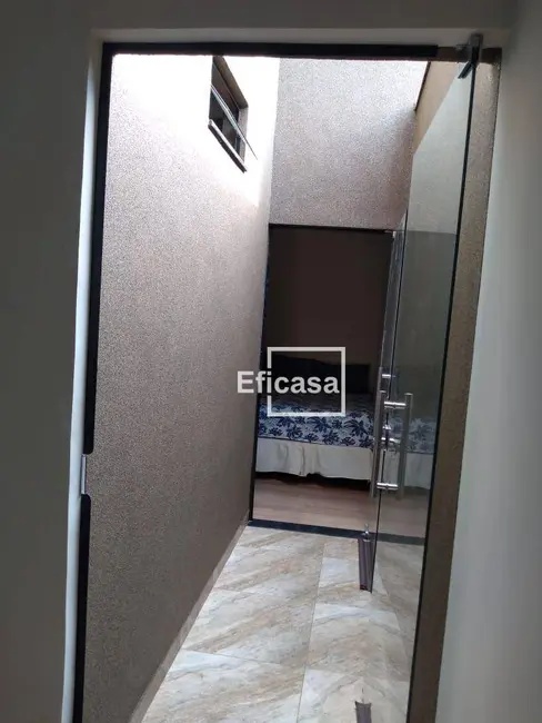 Foto 2 de Chácara com 2 quartos à venda, 500m2 em Centro, Guapiacu - SP