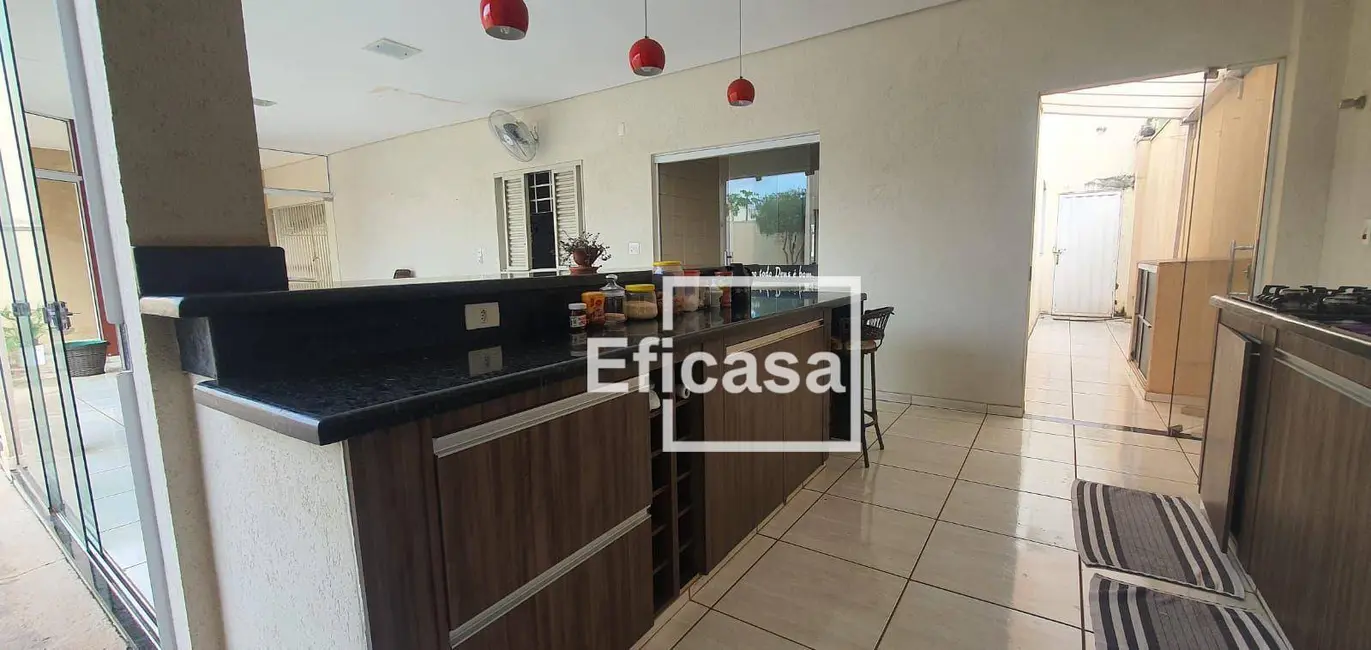 Foto 4 de Casa com 3 quartos à venda, 450m2 em Jardim Caparroz, Sao Jose Do Rio Preto - SP