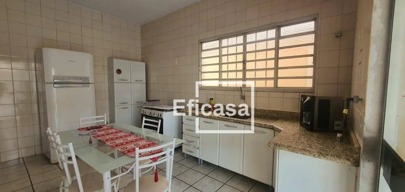 Foto 5 de Casa com 3 quartos à venda, 450m2 em Jardim Caparroz, Sao Jose Do Rio Preto - SP