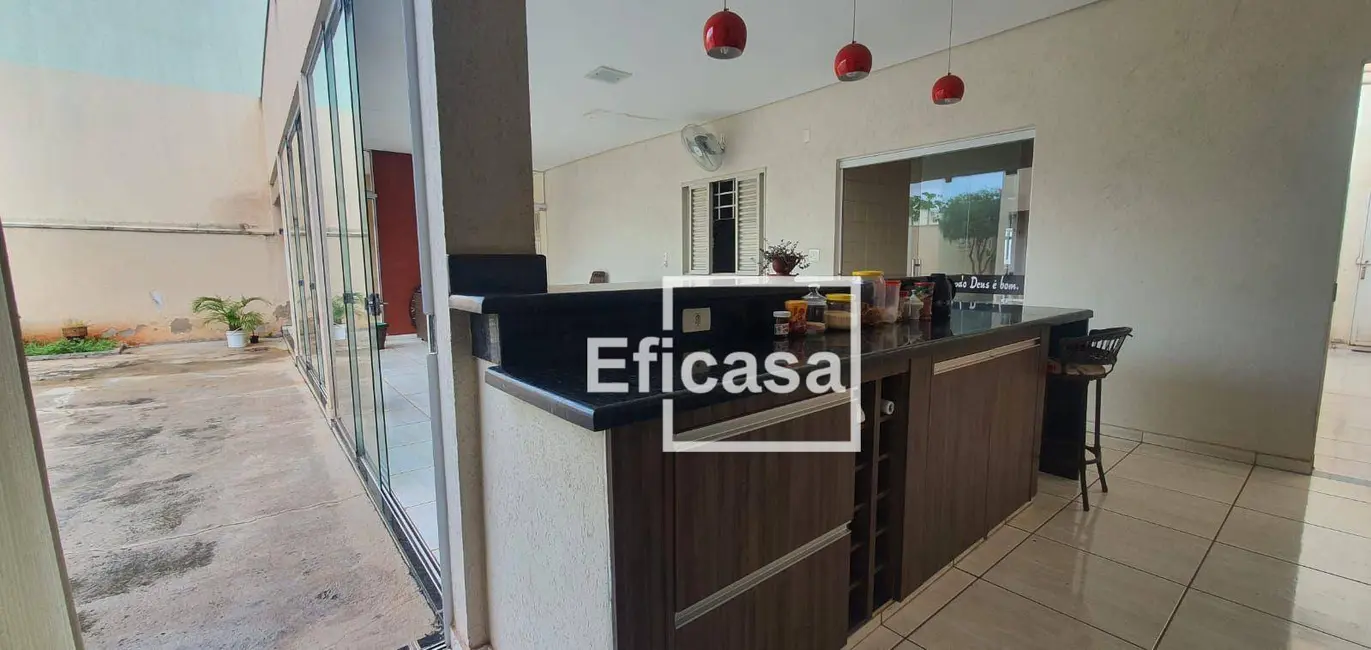 Foto 1 de Casa com 3 quartos à venda, 450m2 em Jardim Caparroz, Sao Jose Do Rio Preto - SP