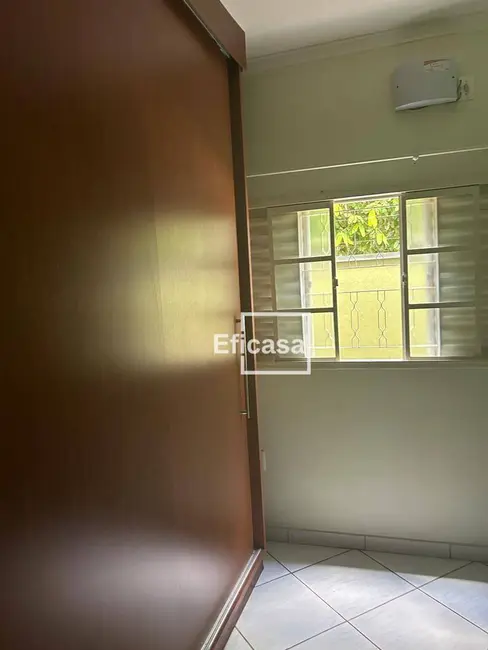 Casa com 3 quartos à venda, 180m2 em Jardim Yolanda, Sao Jose Do Rio Preto - SP - imagem 5 Foto 5 de Casa com 3 quartos à venda, 180m2 em Jardim Yolanda, Sao Jose Do Rio Preto - SP