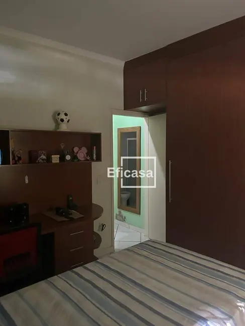 Casa com 3 quartos à venda, 180m2 em Jardim Yolanda, Sao Jose Do Rio Preto - SP - imagem 6 Foto 6 de Casa com 3 quartos à venda, 180m2 em Jardim Yolanda, Sao Jose Do Rio Preto - SP