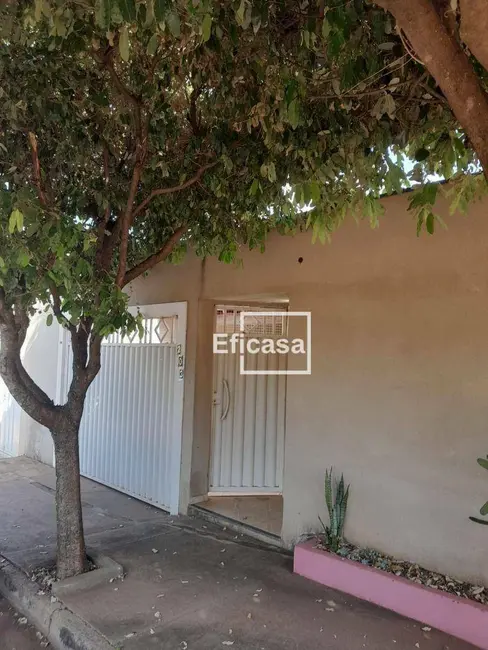 Foto 2 de Casa com 3 quartos à venda, 200m2 em Parque Residencial Maria Zorita, Sao Jose Do Rio Preto - SP