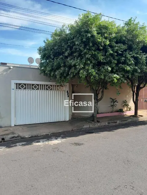 Foto 3 de Casa com 3 quartos à venda, 200m2 em Parque Residencial Maria Zorita, Sao Jose Do Rio Preto - SP