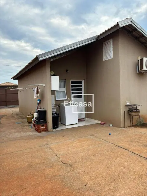 Foto 5 de Casa com 2 quartos à venda, 200m2 em Bady Bassitt - SP
