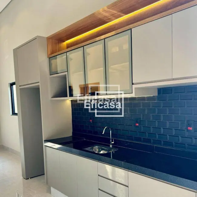 Foto 2 de Casa com 3 quartos à venda, 200m2 em Sao Jose Do Rio Preto - SP