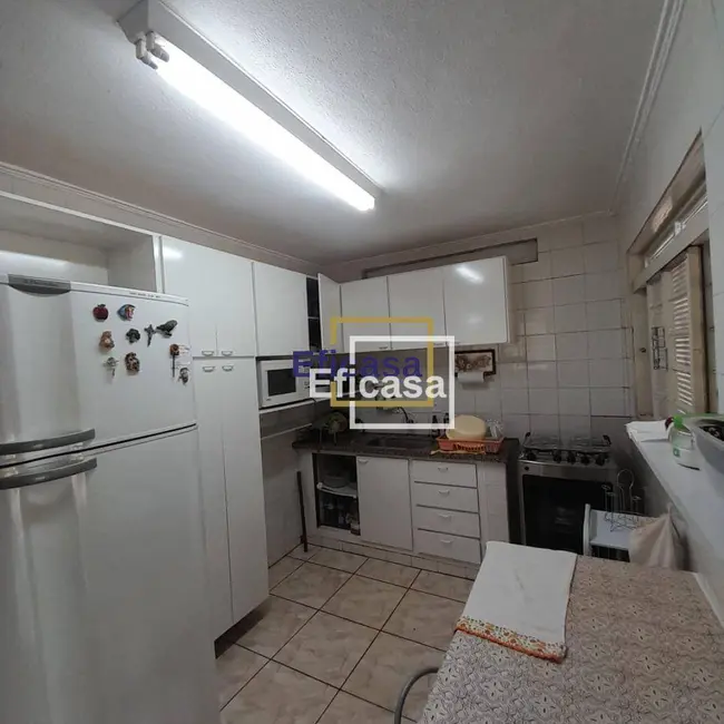 Foto 2 de Chácara com 2 quartos à venda, 2040m2 em Centro, Guapiacu - SP