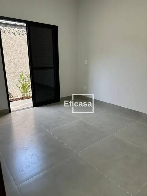 Foto 2 de Casa com 3 quartos à venda, 200m2 em Sao Jose Do Rio Preto - SP