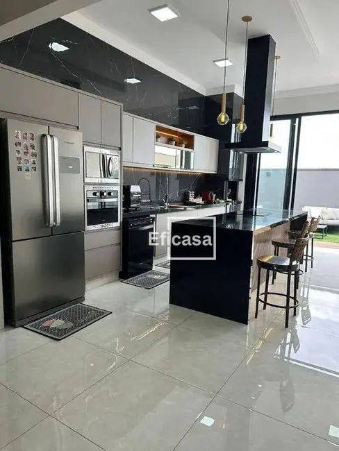 Foto 1 de Casa de Condomínio com 3 quartos à venda, 300m2 em Mirassol - SP