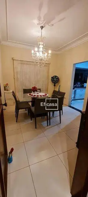 Casa com 3 quartos à venda, 242m2 em Roseiral, Sao Jose Do Rio Preto - SP - imagem 8 Foto 8 de Casa com 3 quartos à venda, 242m2 em Roseiral, Sao Jose Do Rio Preto - SP