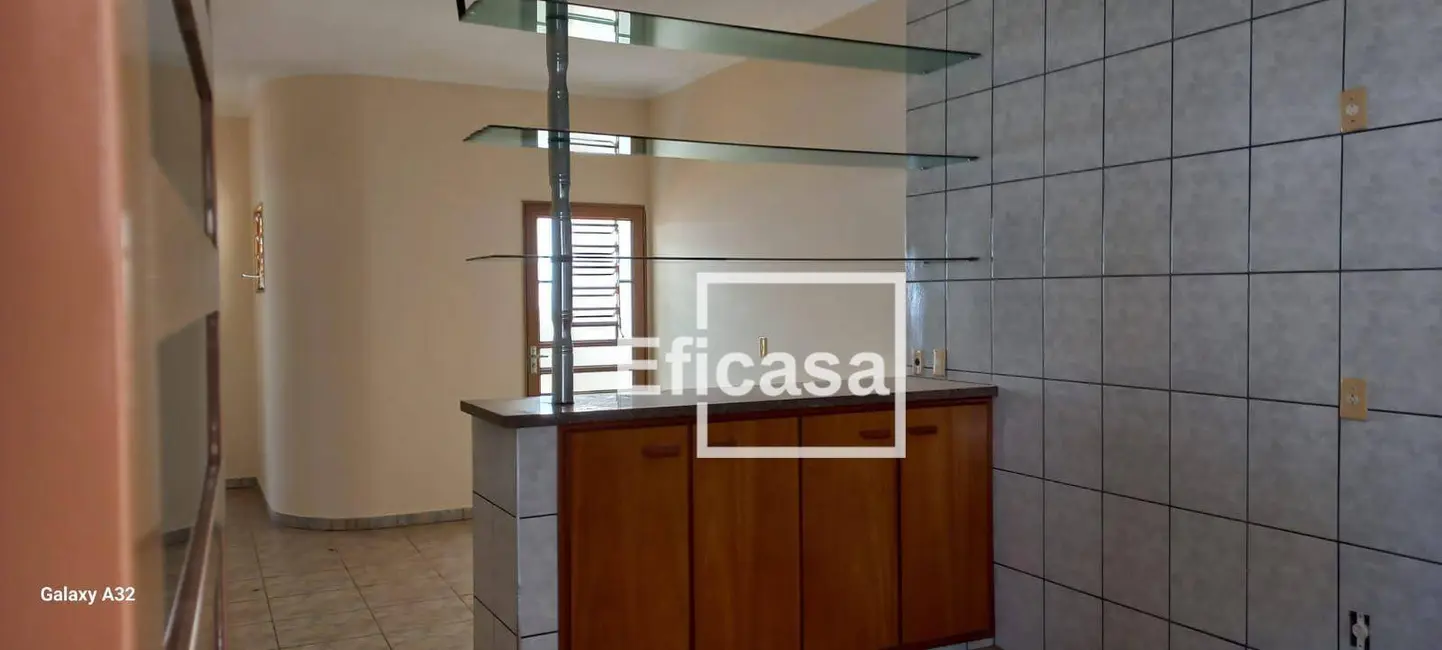 Foto 4 de Casa com 3 quartos à venda, 268m2 em Jardim Caparroz, Sao Jose Do Rio Preto - SP