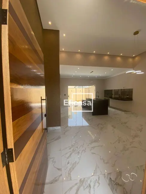 Foto 2 de Casa com 3 quartos à venda, 220m2 em Centro, Bady Bassitt - SP