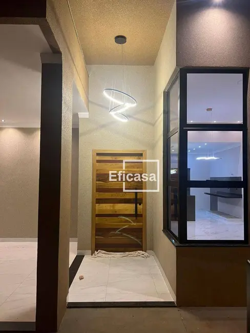 Foto 4 de Casa com 3 quartos à venda, 220m2 em Centro, Bady Bassitt - SP