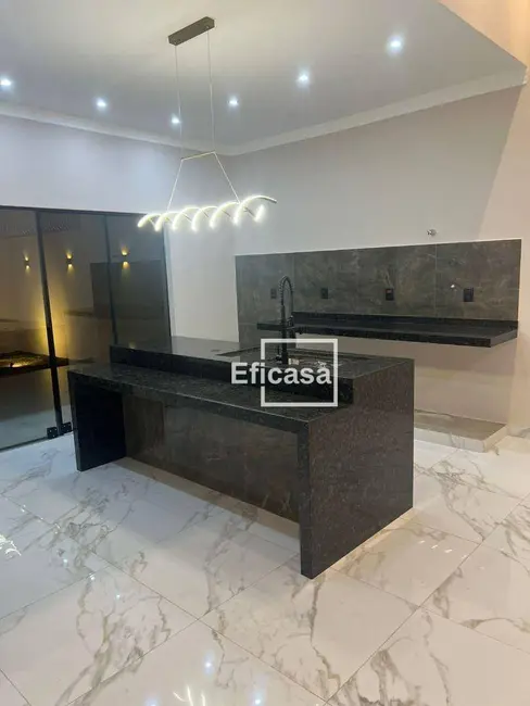Foto 5 de Casa com 3 quartos à venda, 220m2 em Centro, Bady Bassitt - SP