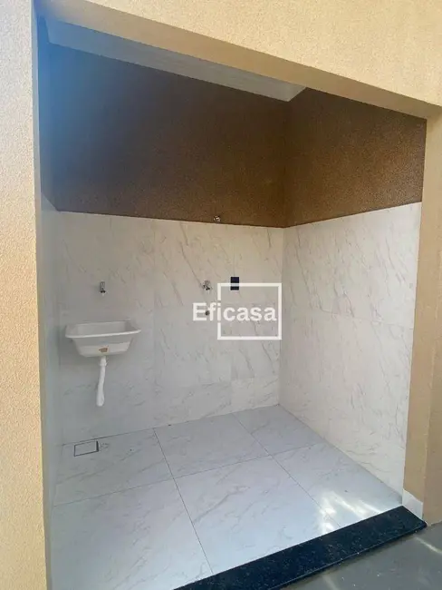 Foto 3 de Casa com 3 quartos à venda, 220m2 em Centro, Bady Bassitt - SP