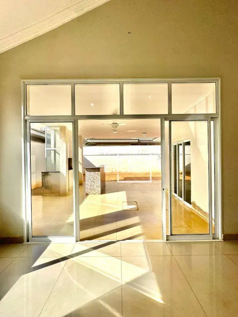 Casa de Condomínio com 3 quartos à venda, 400m2 em Residencial Gaivota I, Sao Jose Do Rio Preto - SP - imagem 3 Foto 3 de Casa de Condomínio com 3 quartos à venda, 400m2 em Residencial Gaivota I, Sao Jose Do Rio Preto - SP