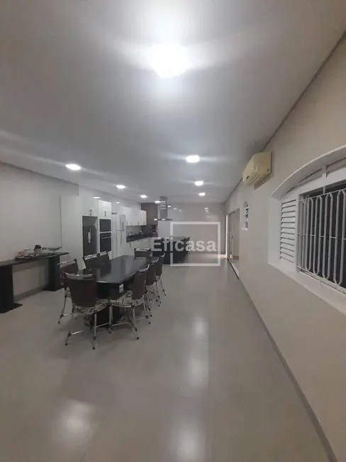 Casa com 3 quartos à venda, 337m2 em Santos Dumont, Sao Jose Do Rio Preto - SP - imagem 2 Foto 2 de Casa com 3 quartos à venda, 337m2 em Santos Dumont, Sao Jose Do Rio Preto - SP