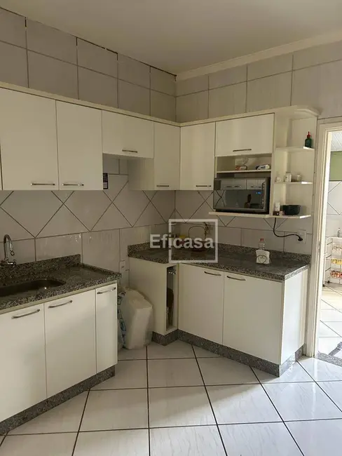 Casa com 3 quartos à venda, 180m2 em Jardim Yolanda, Sao Jose Do Rio Preto - SP - imagem 3 Foto 3 de Casa com 3 quartos à venda, 180m2 em Jardim Yolanda, Sao Jose Do Rio Preto - SP
