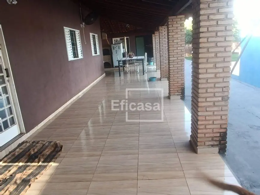 Foto 2 de Chácara com 4 quartos à venda, 1000m2 em Guapiacu - SP