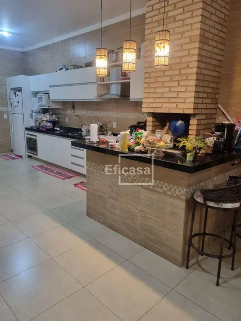 Foto 2 de Casa com 3 quartos à venda, 200m2 em Residencial Vila Flora, Sao Jose Do Rio Preto - SP