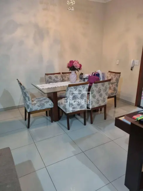 Casa com 3 quartos à venda, 200m2 em Residencial Vila Flora, Sao Jose Do Rio Preto - SP - imagem 3 Foto 3 de Casa com 3 quartos à venda, 200m2 em Residencial Vila Flora, Sao Jose Do Rio Preto - SP