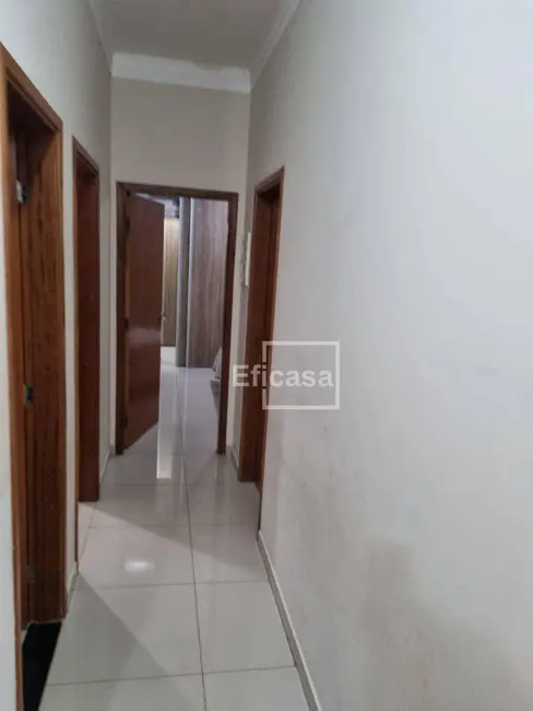 Casa com 3 quartos à venda, 200m2 em Residencial Vila Flora, Sao Jose Do Rio Preto - SP - imagem 4 Foto 4 de Casa com 3 quartos à venda, 200m2 em Residencial Vila Flora, Sao Jose Do Rio Preto - SP