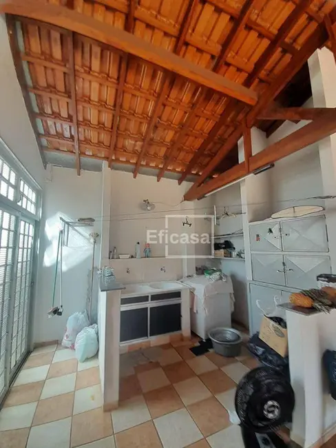 Casa com 3 quartos à venda e para alugar, 341m2 em Sao Jose Do Rio Preto - SP - imagem 3 Foto 3 de Casa com 3 quartos à venda e para alugar, 341m2 em Sao Jose Do Rio Preto - SP