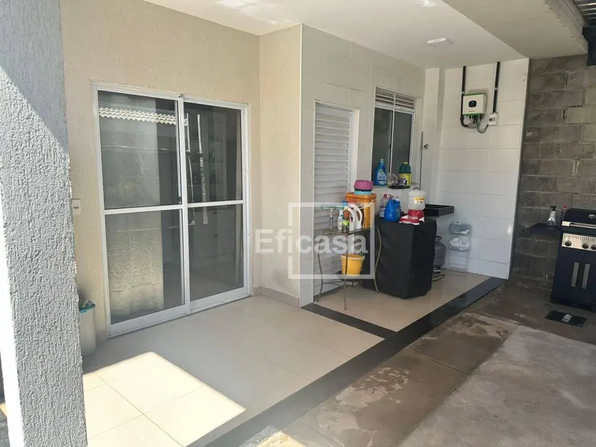 Casa de Condomínio com 3 quartos à venda, 170m2 em Village Imperial Residence, Sao Jose Do Rio Preto - SP - imagem 3 Foto 3 de Casa de Condomínio com 3 quartos à venda, 170m2 em Village Imperial Residence, Sao Jose Do Rio Preto - SP