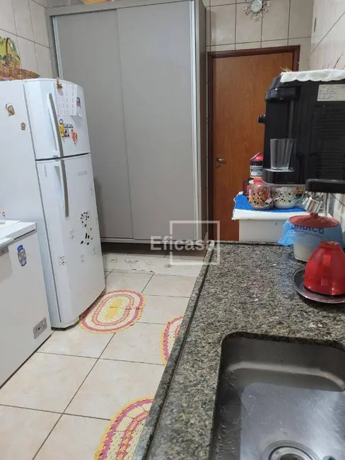 Foto 4 de Casa com 3 quartos à venda e para alugar, 200m2 em Centro, Bady Bassitt - SP