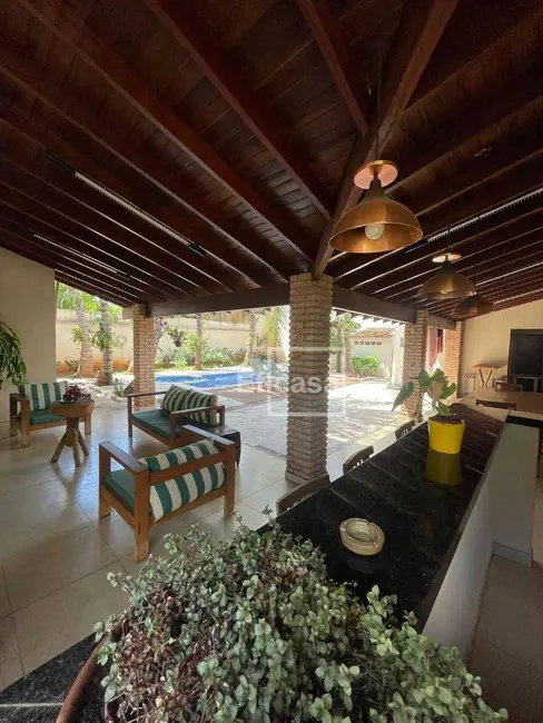 Foto 2 de Casa com 3 quartos à venda, 640m2 em Parque Residencial Comendador Mançor Daud, Sao Jose Do Rio Preto - SP