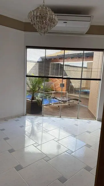 Foto 2 de Casa com 3 quartos para alugar, 360m2 em Parque São Miguel, Sao Jose Do Rio Preto - SP