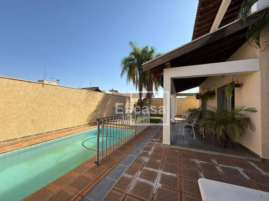 Casa com 3 quartos à venda e para alugar, 450m2 em Jardim Aclimação, Sao Jose Do Rio Preto - SP - imagem 5 Foto 5 de Casa com 3 quartos à venda e para alugar, 450m2 em Jardim Aclimação, Sao Jose Do Rio Preto - SP