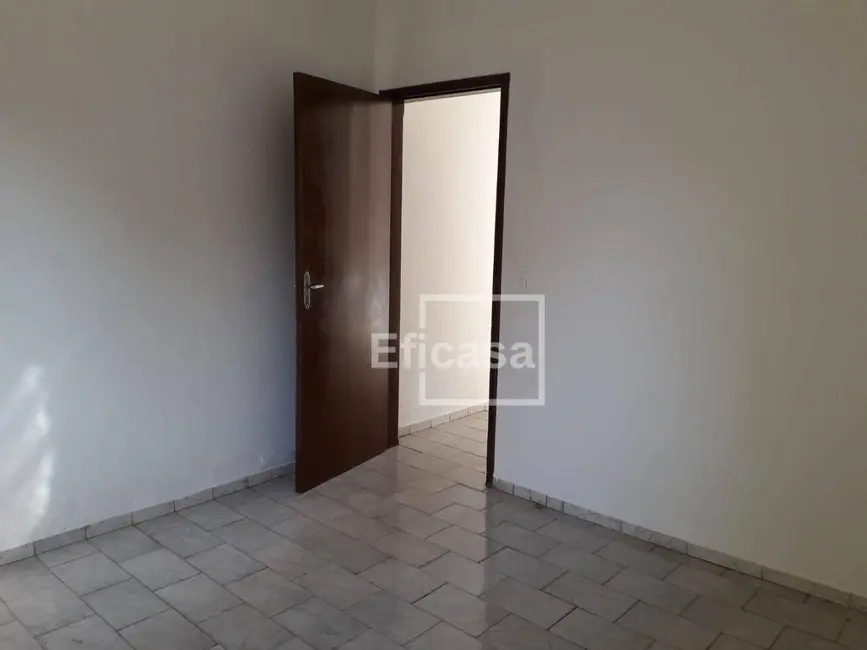 Casa com 2 quartos à venda, 300m2 em Jardim Ouro Verde, Sao Jose Do Rio Preto - SP - imagem 6 Foto 6 de Casa com 2 quartos à venda, 300m2 em Jardim Ouro Verde, Sao Jose Do Rio Preto - SP