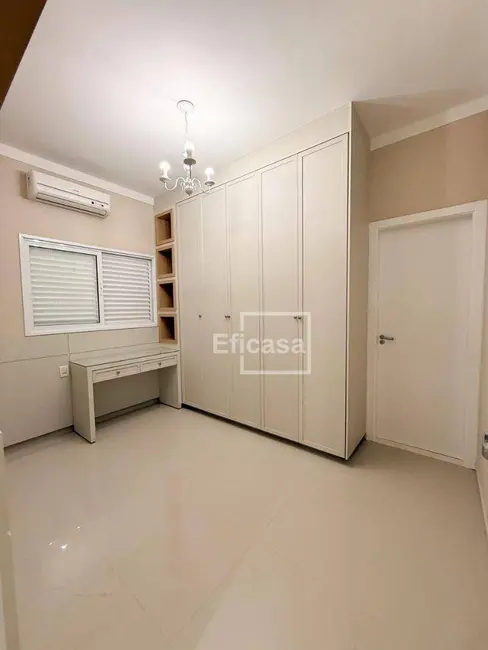 Foto 2 de Casa de Condomínio com 3 quartos à venda, 320m2 em Residencial Village Damha Rio Preto II, Sao Jose Do Rio Preto - SP