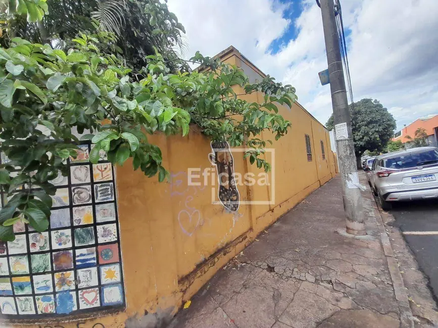 Casa com 3 quartos à venda, 242m2 em Vila Santa Cruz, Sao Jose Do Rio Preto - SP - imagem 1 Foto 1 de Casa com 3 quartos à venda, 242m2 em Vila Santa Cruz, Sao Jose Do Rio Preto - SP