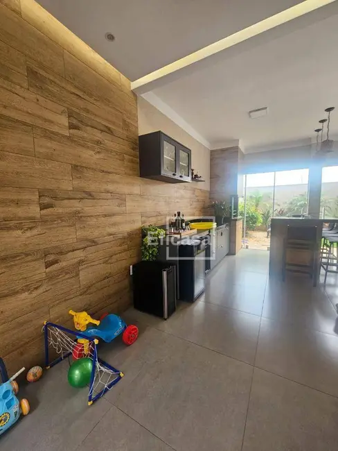 Foto 3 de Casa com 3 quartos à venda, 300m2 em Mirassol - SP