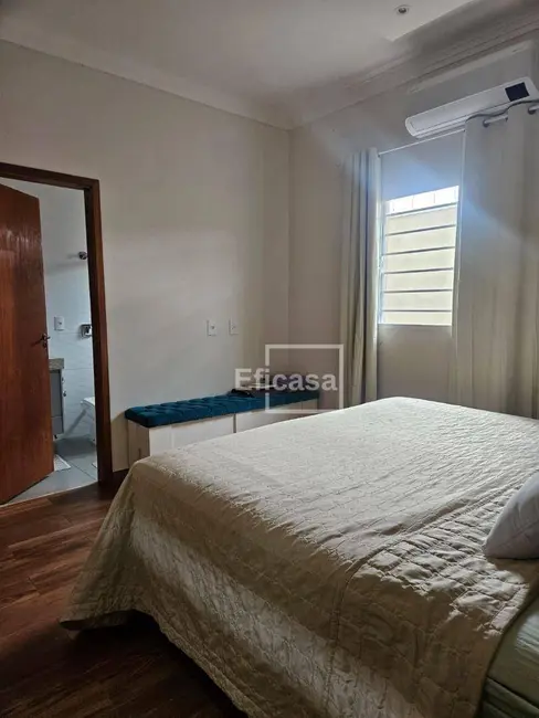 Foto 8 de Casa com 3 quartos à venda, 300m2 em Mirassol - SP