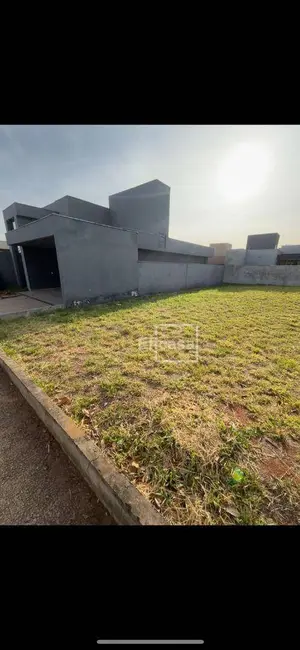 Foto 1 de Terreno / Lote à venda, 253m2 em Mirassol - SP