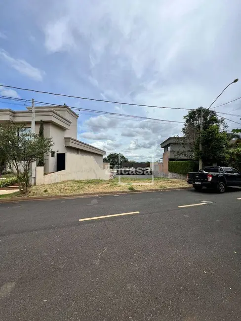 Foto 1 de Terreno / Lote à venda, 400m2 em Sao Jose Do Rio Preto - SP