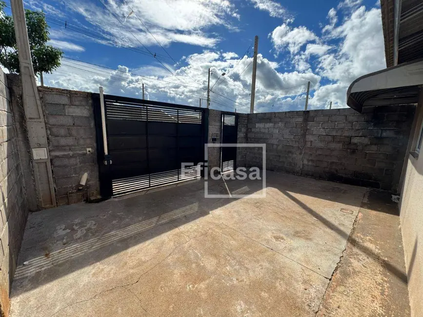 Foto 3 de Casa com 2 quartos à venda, 140m2 em Centro, Bady Bassitt - SP