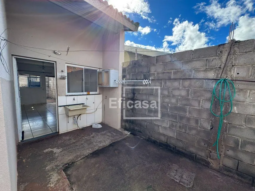 Foto 1 de Casa com 2 quartos à venda, 140m2 em Centro, Bady Bassitt - SP