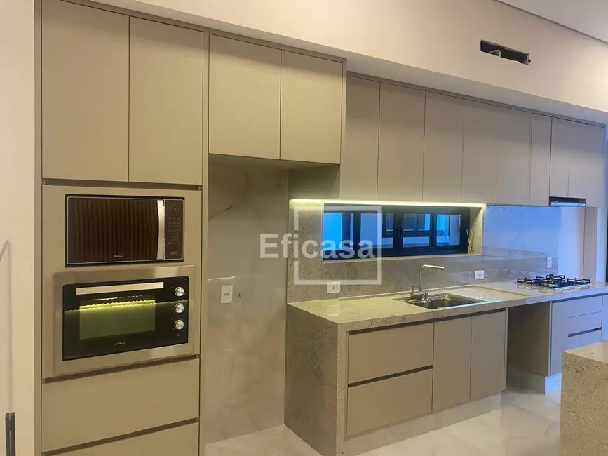 Casa de Condomínio com 3 quartos à venda, 303m2 em Residencial Village Damha Rio Preto II, Sao Jose Do Rio Preto - SP - imagem 2 Foto 2 de Casa de Condomínio com 3 quartos à venda, 303m2 em Residencial Village Damha Rio Preto II, Sao Jose Do Rio Preto - SP