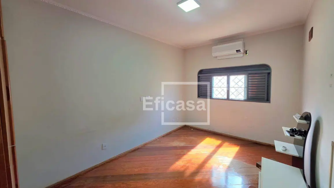 Casa com 4 quartos à venda, 576m2 em Parque Residencial Comendador Mançor Daud, Sao Jose Do Rio Preto - SP - imagem 2 Foto 2 de Casa com 4 quartos à venda, 576m2 em Parque Residencial Comendador Mançor Daud, Sao Jose Do Rio Preto - SP
