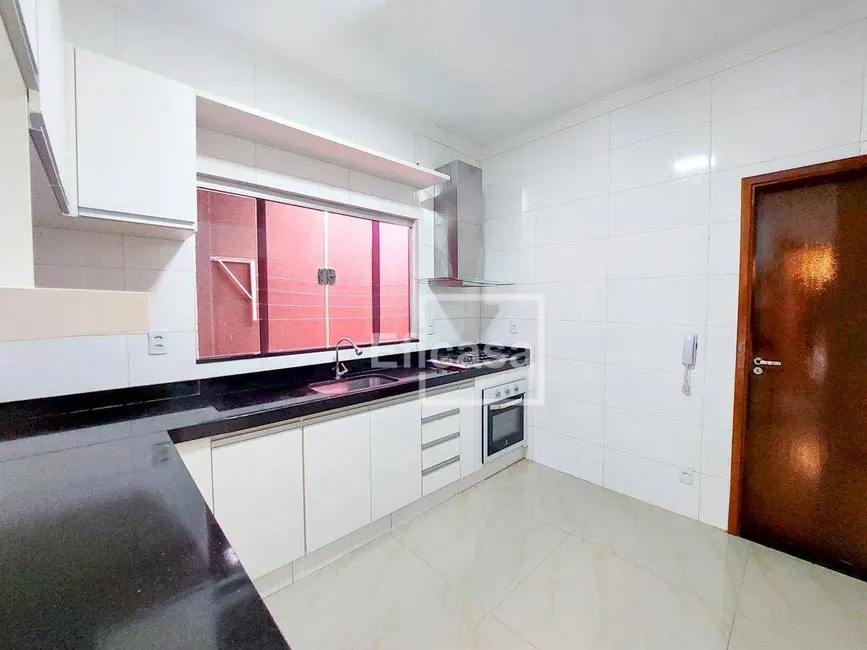 Casa de Condomínio com 3 quartos à venda, 200m2 em Residencial Amazonas, Sao Jose Do Rio Preto - SP - imagem 1 Foto 1 de Casa de Condomínio com 3 quartos à venda, 200m2 em Residencial Amazonas, Sao Jose Do Rio Preto - SP