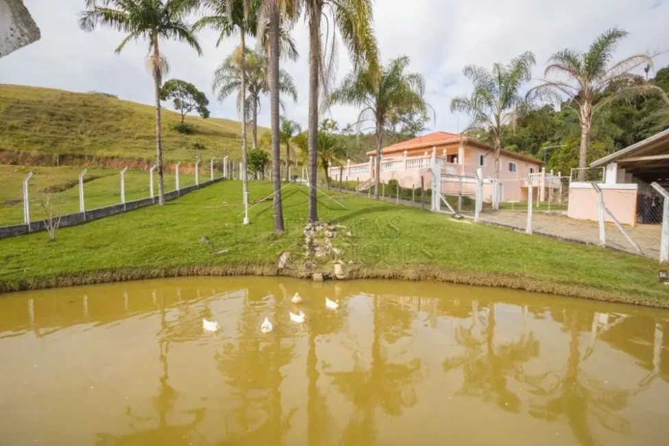 Foto 1 de Fazenda / Haras com 4 quartos à venda, 500m2 em Lagoinha - SP