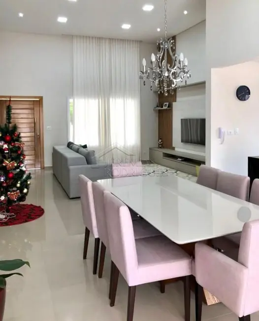 Foto 2 de Casa de Condomínio com 4 quartos à venda, 412m2 em Pindamonhangaba - SP