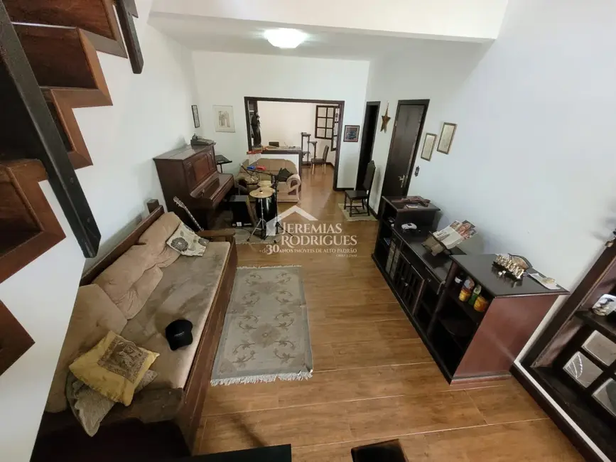 Foto 1 de Sobrado com 2 quartos à venda, 280m2 em Pindamonhangaba - SP