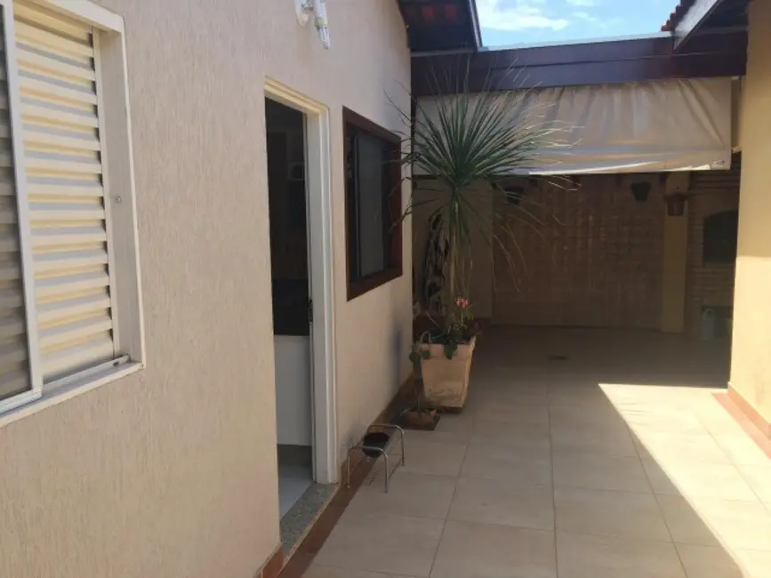 Foto 3 de Casa com 2 quartos à venda, 150m2 em Jardim Igaçaba, Mogi Guacu - SP
