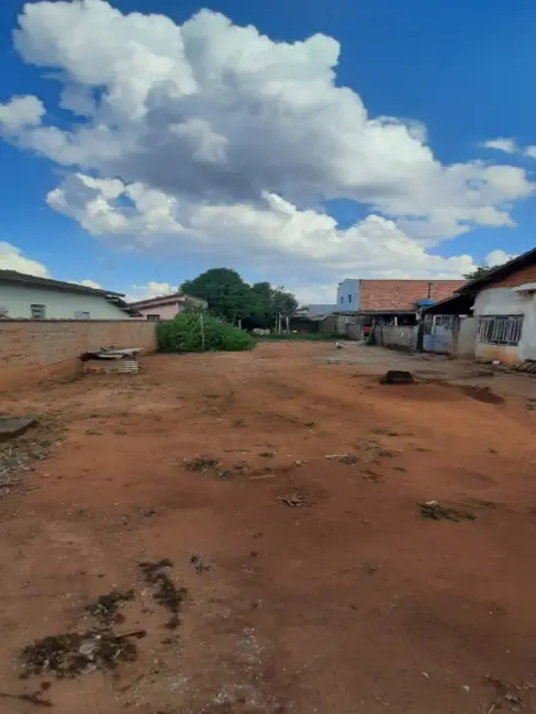 Foto 1 de Terreno / Lote à venda, 400m2 em Vila São Carlos, Mogi Guacu - SP
