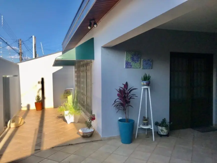 Foto 1 de Casa com 3 quartos à venda, 175m2 em Estiva Gerbi - SP